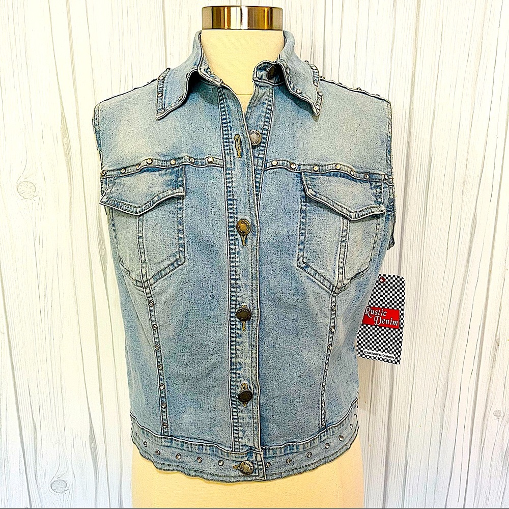 🎉NWT Studded Denim Vest. Size is XL but it fits more like a Medium.